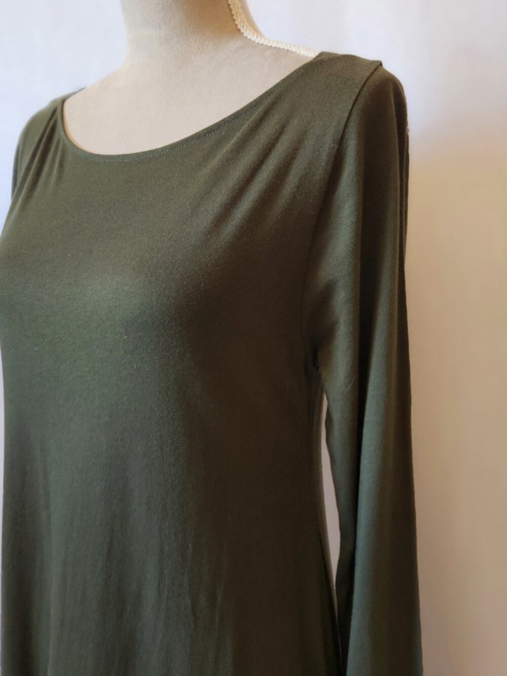 Soft Surrounding Women’s Size Medium Olive Green Knit Rayon Blend Maxi Dress - Picture 8 of 15